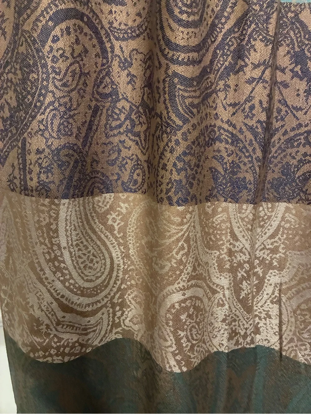 N/A beautiful paisley